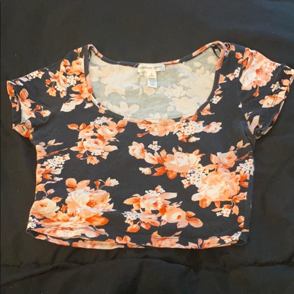 Floral crop top - Picture 1 of 3